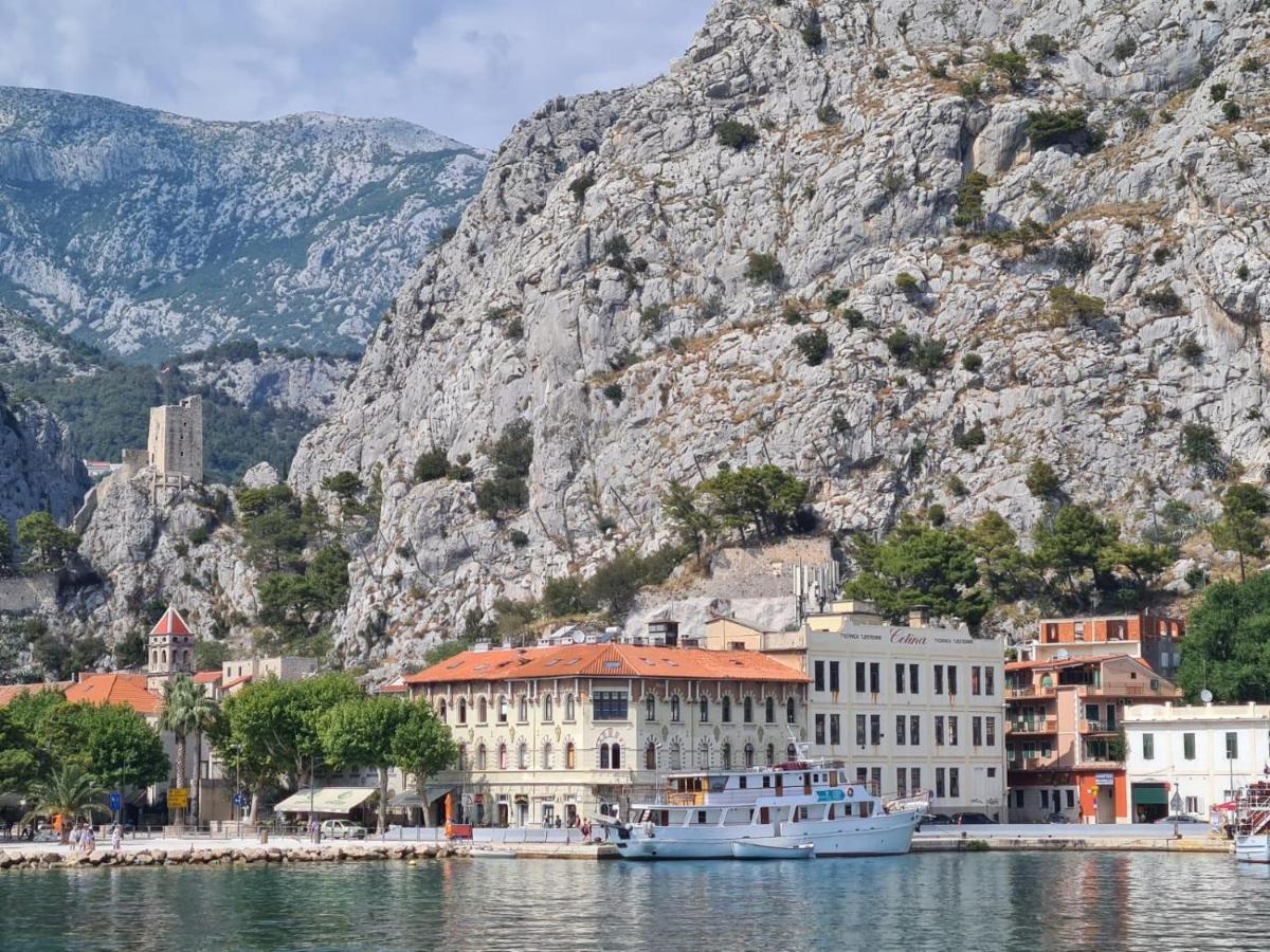 Lighthouse Central Apartments Omiš Exterior foto